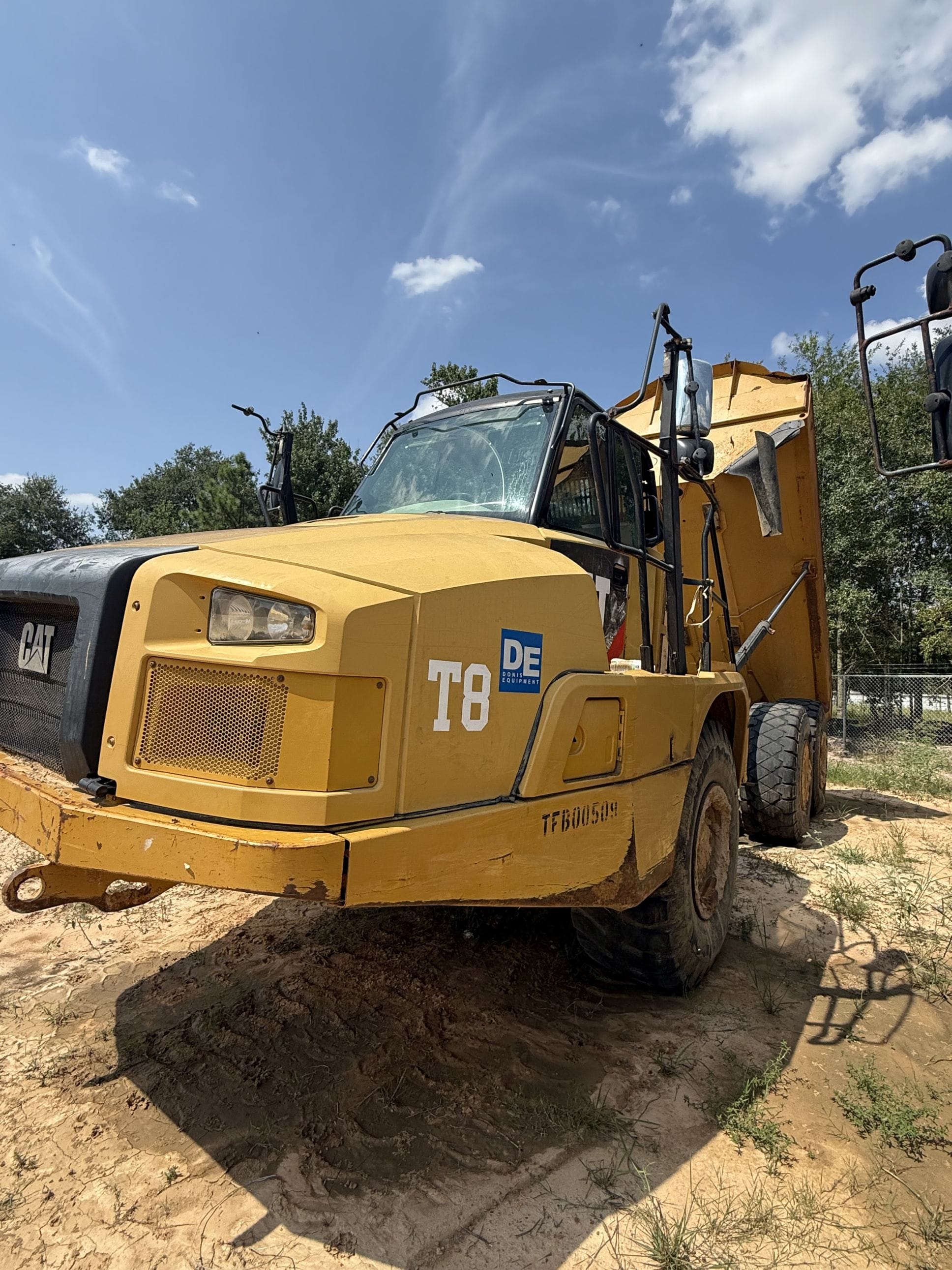 Caterpillar 725C Equipment Image0