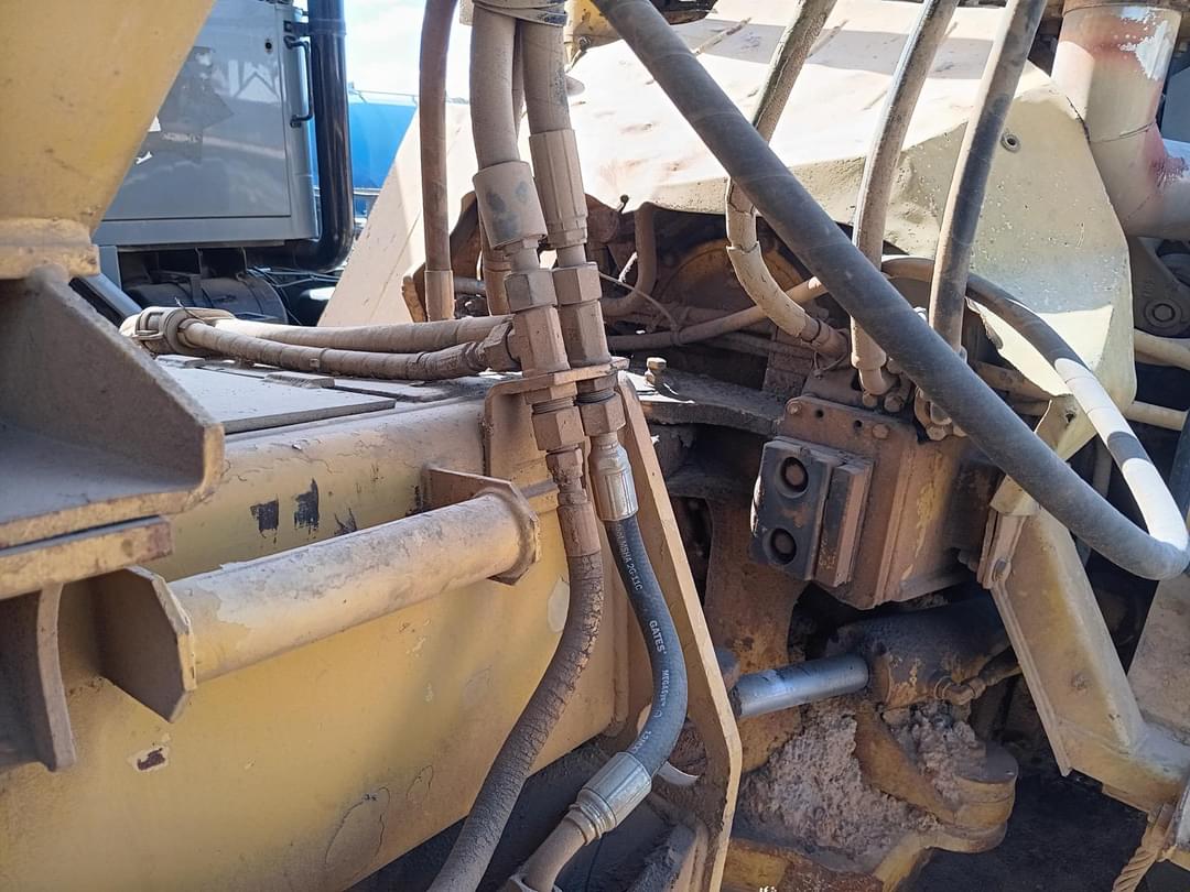 Image of Caterpillar D250E Image 1