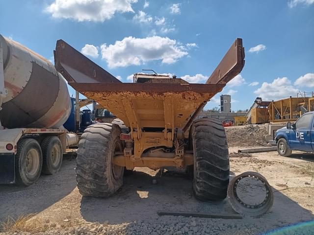 Image of Caterpillar D250E equipment image 4