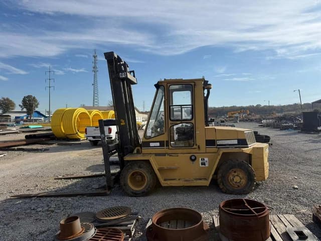 Image of Caterpillar V155C equipment image 2