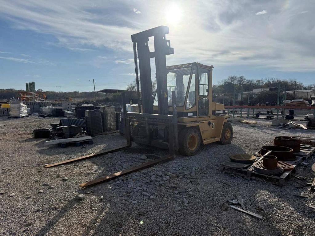 Caterpillar V155C Equipment Image0