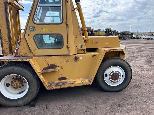 Image of Caterpillar V180 equipment image 4