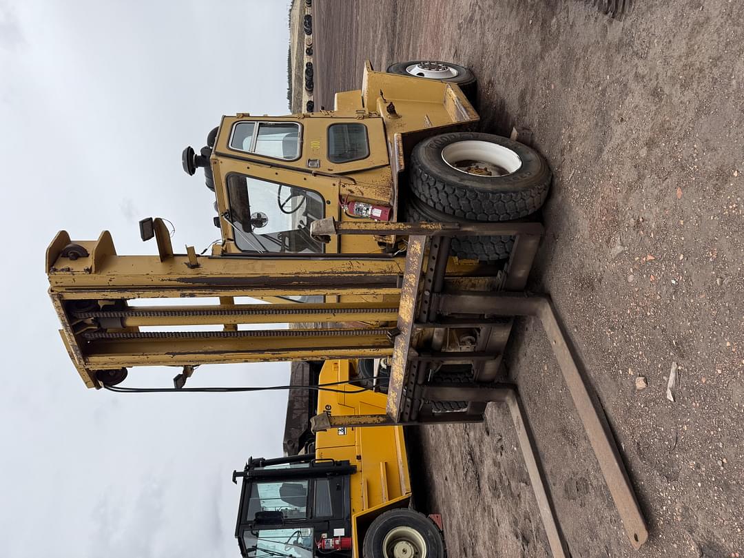 Image of Caterpillar V180 Primary image