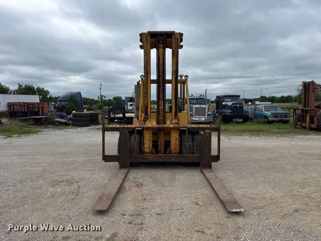 Image of Caterpillar V225 equipment image 1