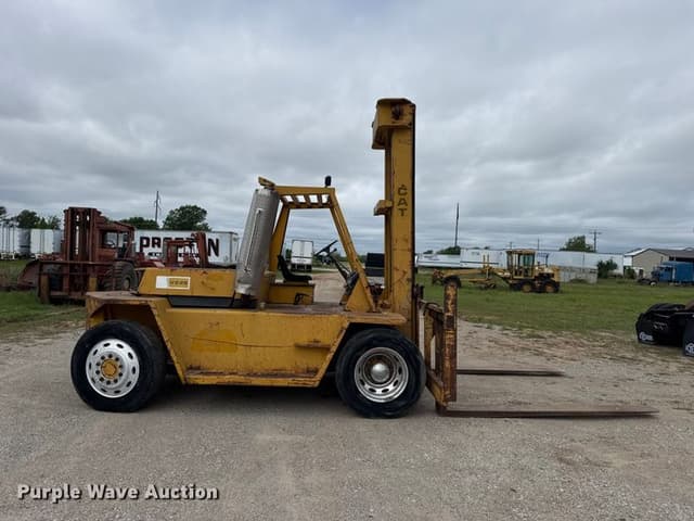 Image of Caterpillar V225 equipment image 3