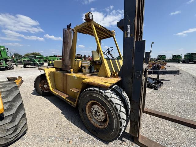 Image of Caterpillar V300B equipment image 4