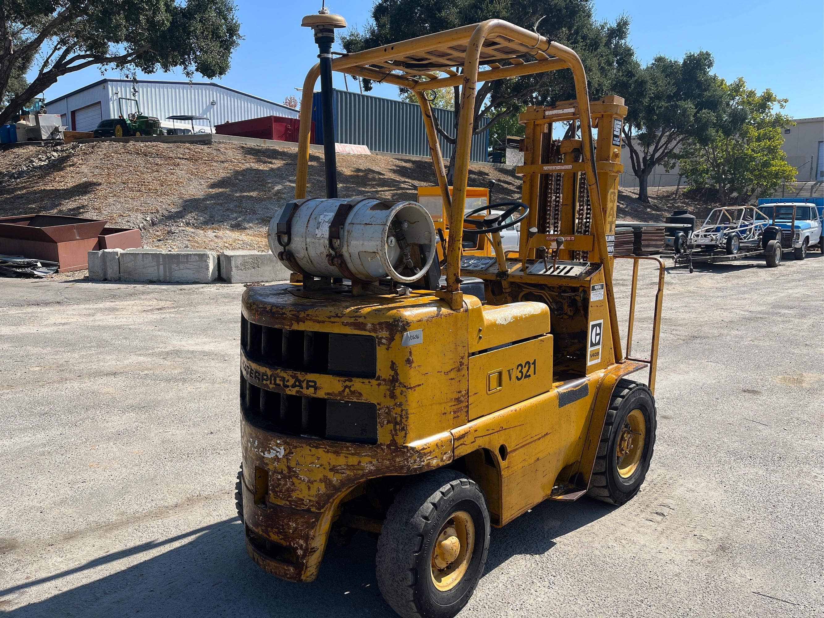 Caterpillar V40B Construction Forklifts For Sale | Tractor Zoom