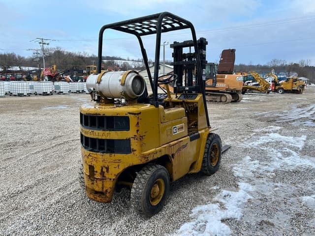 Image of Caterpillar V40B equipment image 3