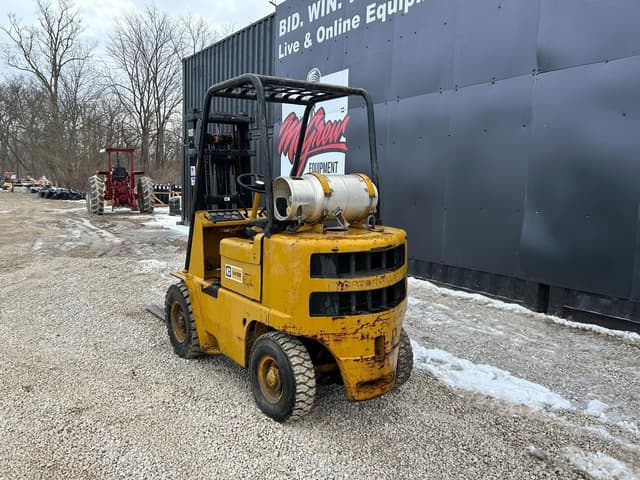 Image of Caterpillar V40B equipment image 1