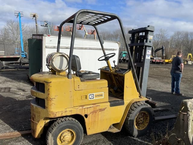 Image of Caterpillar V40B equipment image 2