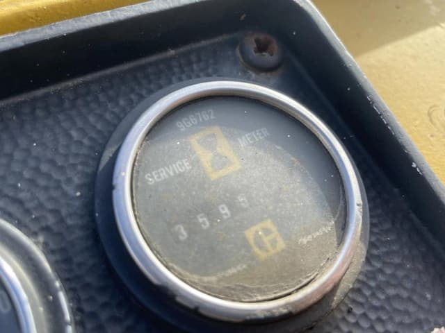 Image of Caterpillar V40B equipment image 4