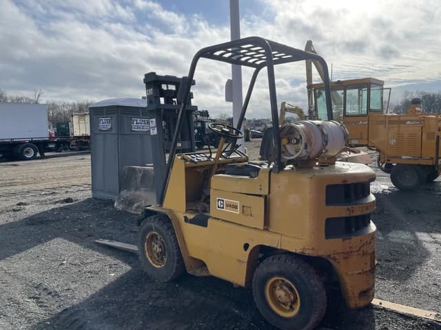 Image of Caterpillar V40B equipment image 3