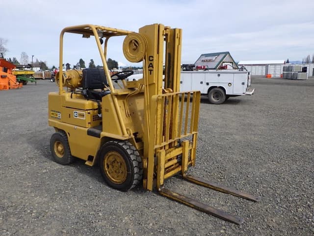 Image of Caterpillar V50B equipment image 2