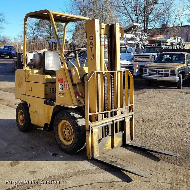 Image of Caterpillar V50B equipment image 2
