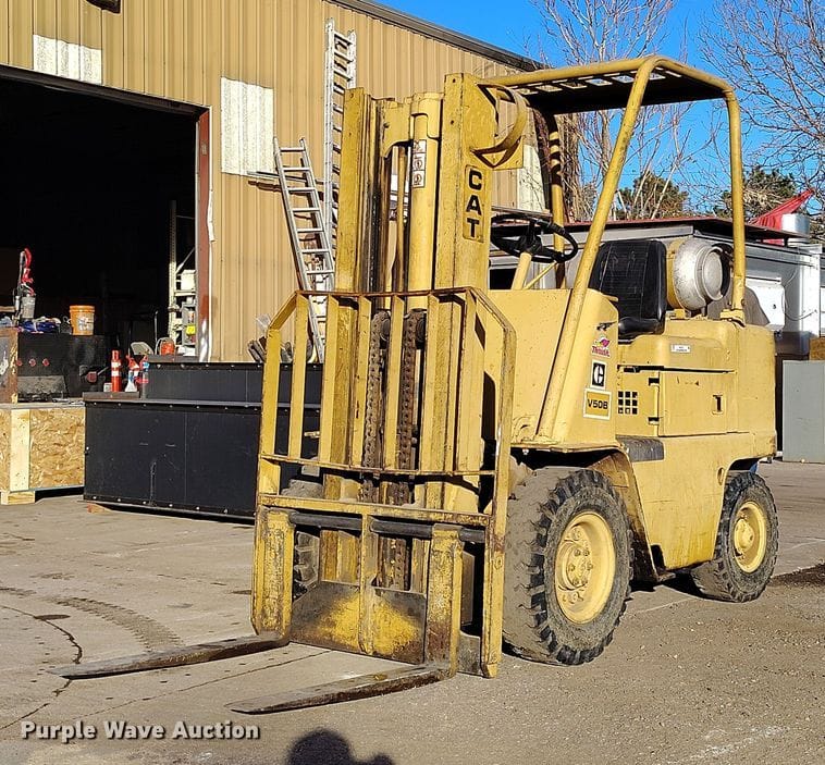 Caterpillar V50B Equipment Image0