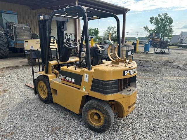 Image of Caterpillar V50E equipment image 3