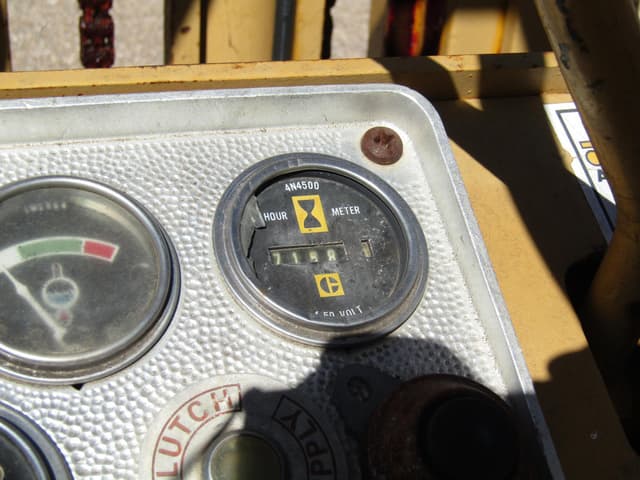 Image of Caterpillar V60B equipment image 4