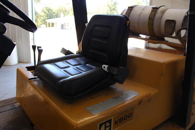 Image of Caterpillar V80D equipment image 4