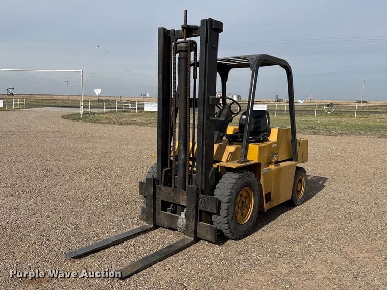 Caterpillar V80D Equipment Image0