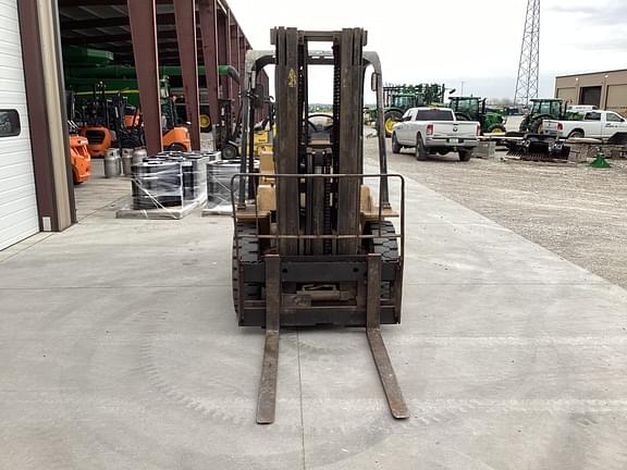 Image of Caterpillar V80E equipment image 2