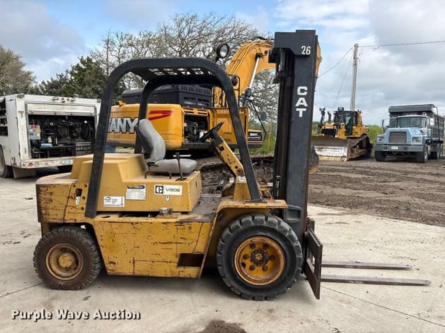 Image of Caterpillar V80E equipment image 3