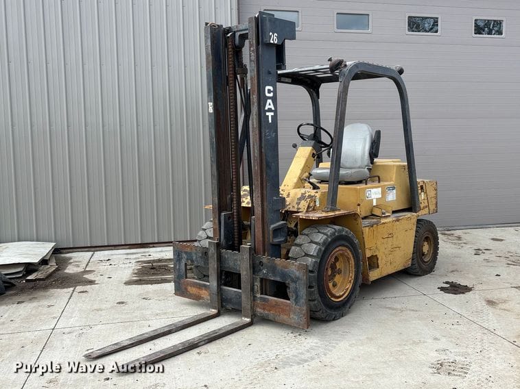 Caterpillar V80E Equipment Image0