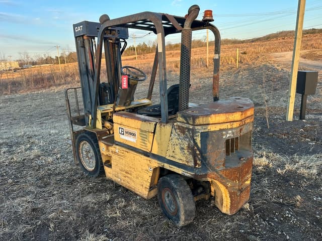 Image of Caterpillar VC60D equipment image 1