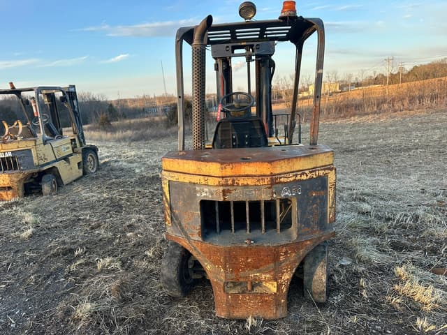 Image of Caterpillar VC60D equipment image 2