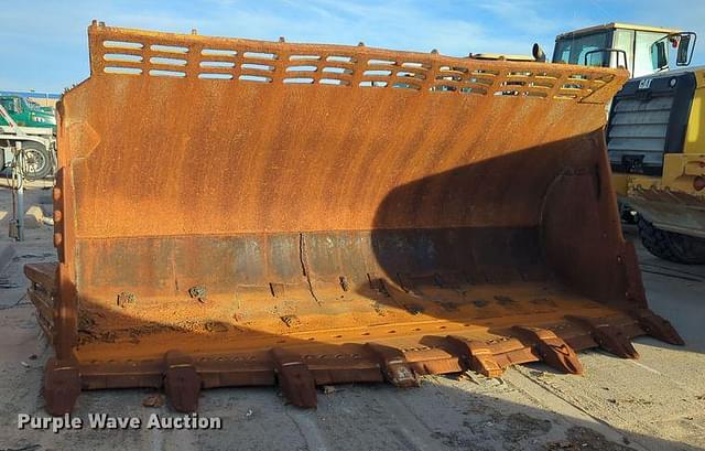 Image of Caterpillar Wheel Loader Bucket equipment image 1