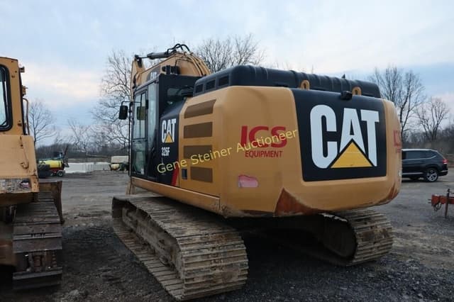 Image of Caterpillar 326FL equipment image 3