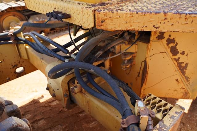 Image of Caterpillar CP-323 equipment image 2