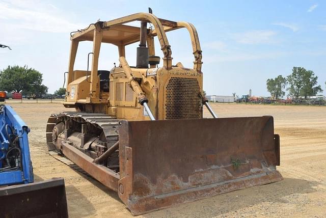 Image of Caterpillar D6D equipment image 3