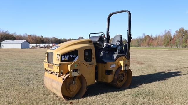 Image of Caterpillar CB24B equipment image 2