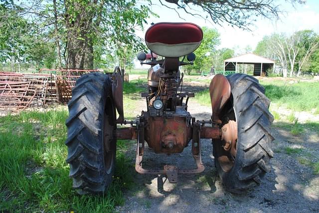 Image of Farmall Super M equipment image 3