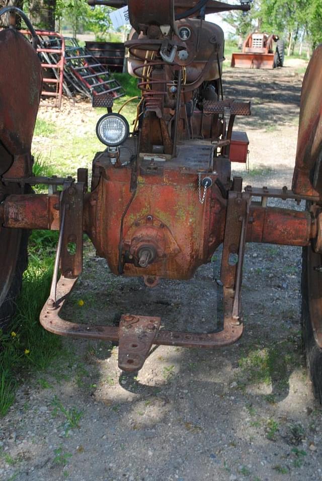 Image of Farmall Super M equipment image 4