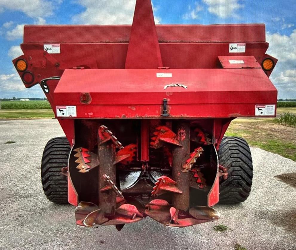 2015 Meyer 8720 Manure Handling Manure Spreaders Dry for Sale