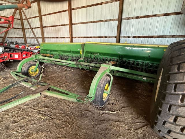 Image of John Deere 9300 equipment image 2