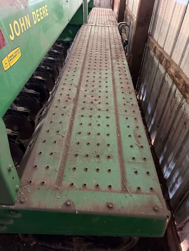 Image of John Deere 9300 equipment image 3