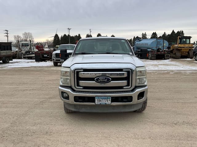 Image of Ford F-350 equipment image 1