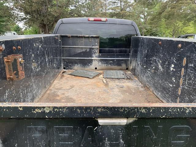 Image of Chevrolet 2500HD equipment image 4