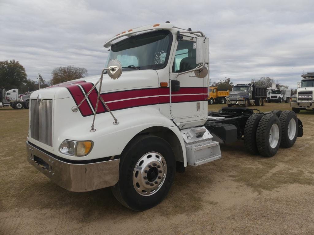 2006 International 9200i Equipment Image0