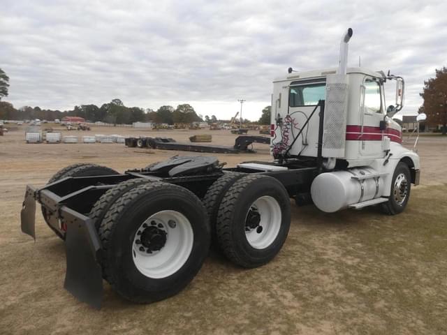 Image of International 9200i equipment image 2