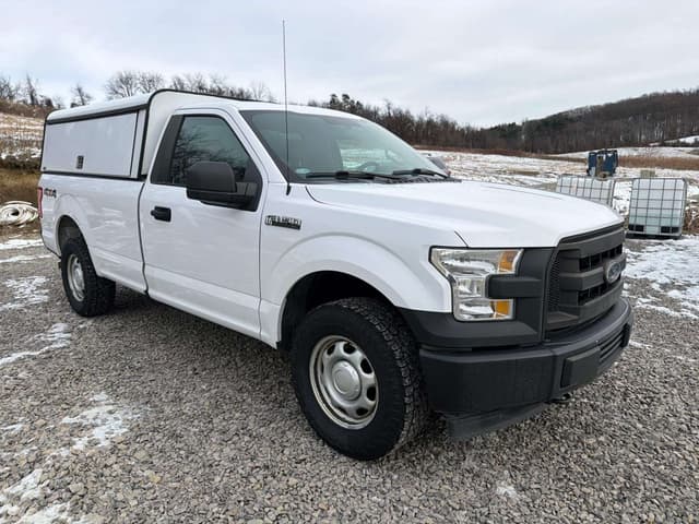 Image of Ford F-150 equipment image 1