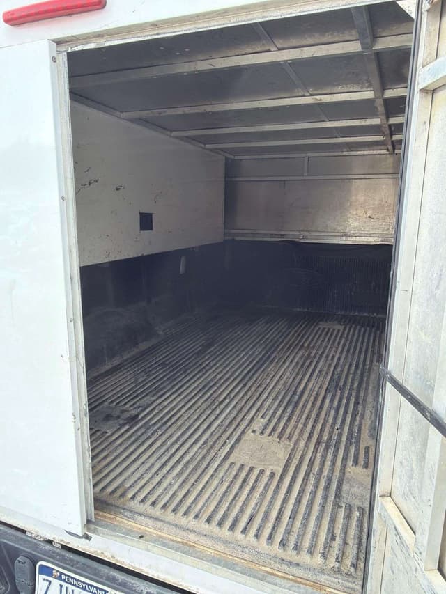 Image of Ford F-150 equipment image 4