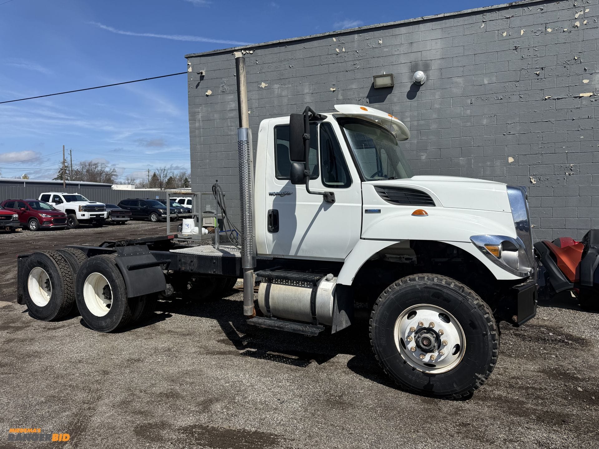2009 International Workstar 7400 Equipment Image0