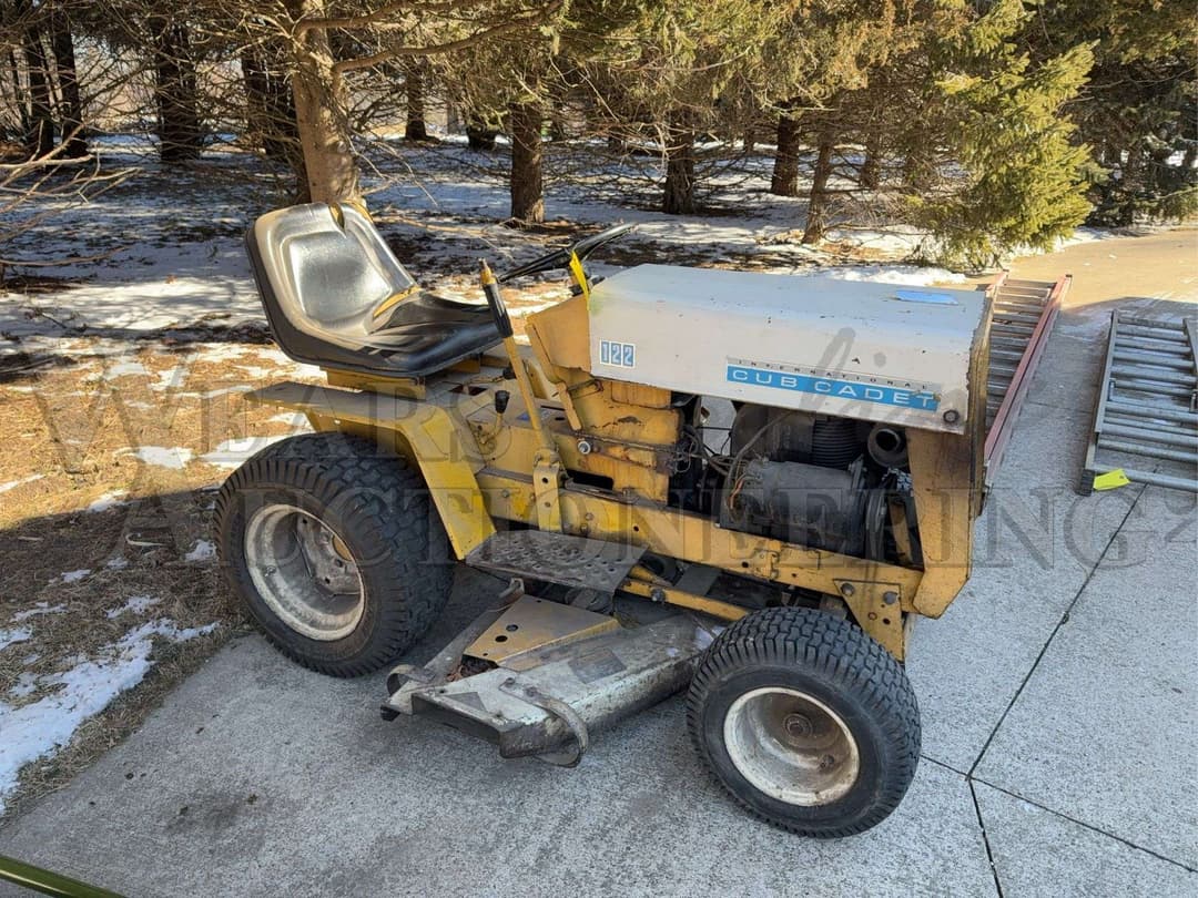 Image of Cub Cadet 122 Primary image
