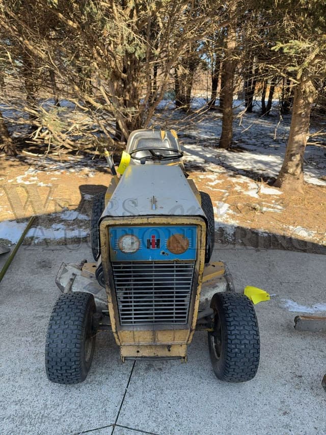 Image of Cub Cadet 122 equipment image 1