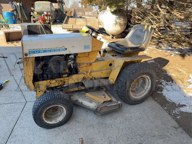 Image of Cub Cadet 122 equipment image 2
