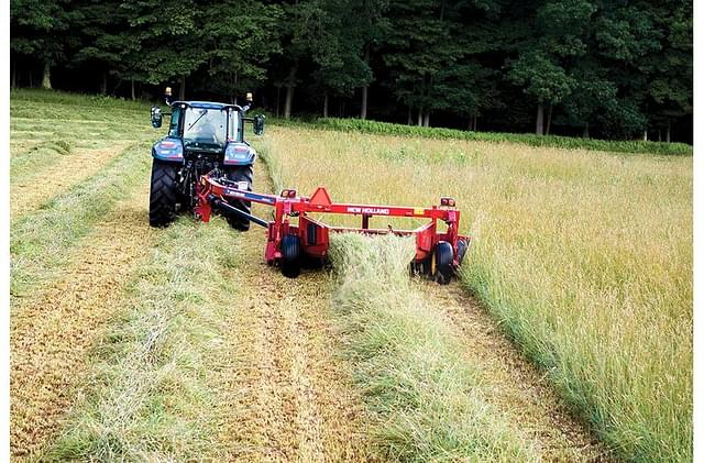 Image of New Holland 210 equipment image 2