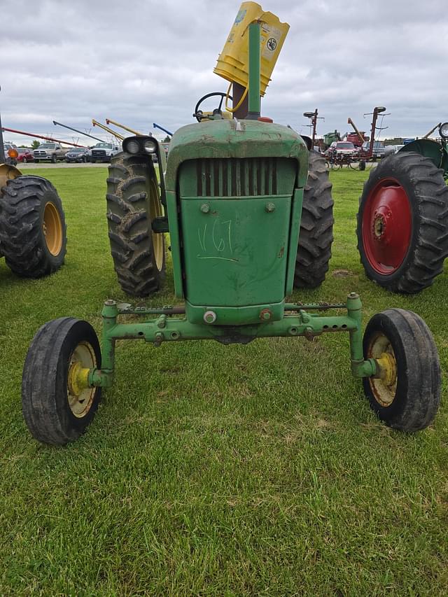 Image of John Deere 4010 equipment image 1